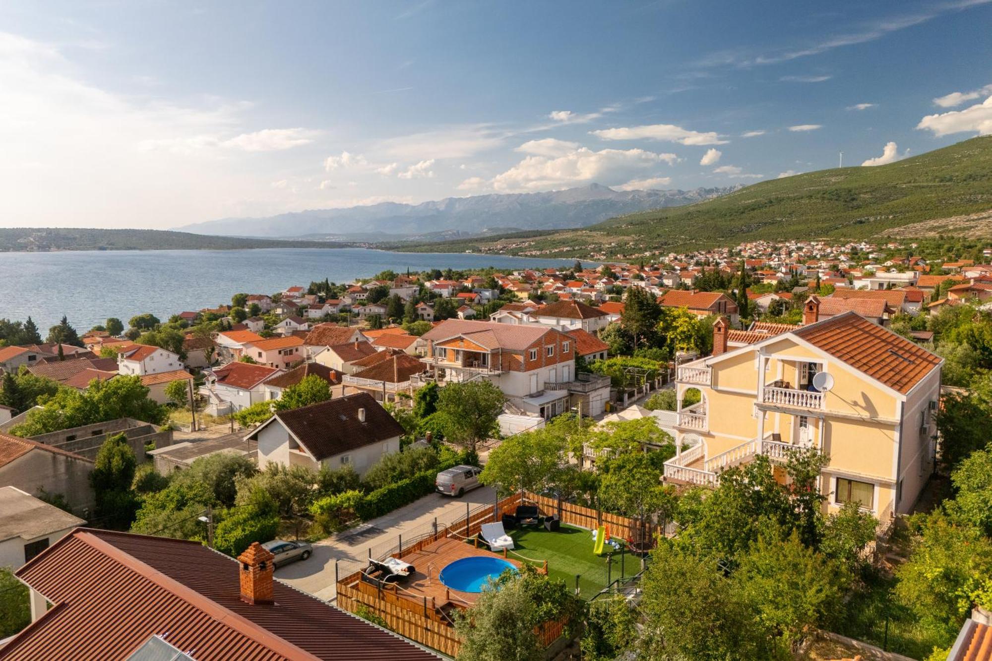 Apartments Milic Gornji Karin Exterior photo